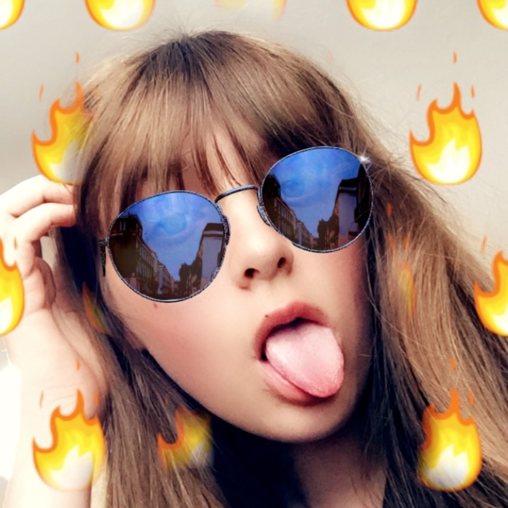 Meet your Posher, Kourtney
